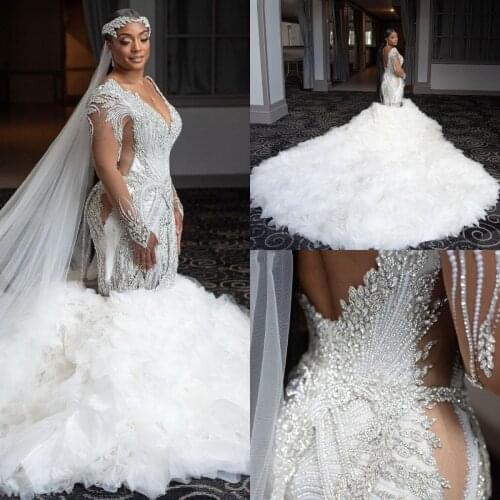 Luxurious Crystal Pearls Mermaid Wedding Dresses Bridal Gowns Long Sleeves V Neck Tiered Ruffles Chapel Train robe de soirée