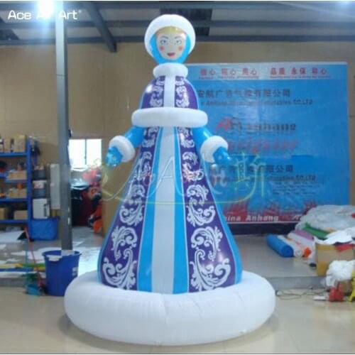 2021 High Quality Wonderful Russia Inflatable Christmas Snow shovel for Household Parties Ornaments Christmas Inflatable Doll