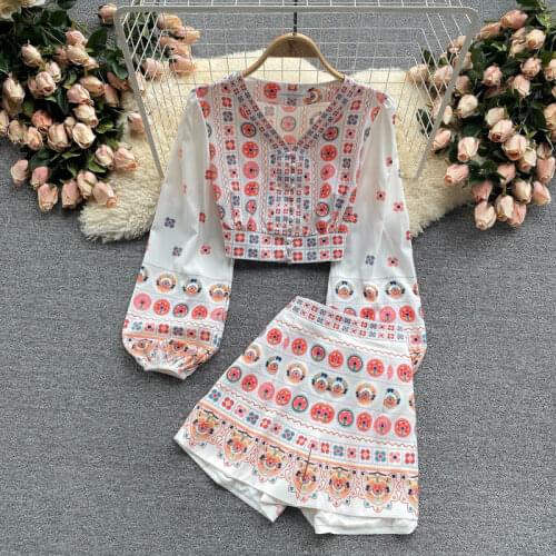 2021 Spring Women Fashion Retro Print Set Puff Sleeve V Neck Short Top + High Waist Wide Leg Short Pants Two Piece Suits Outfit