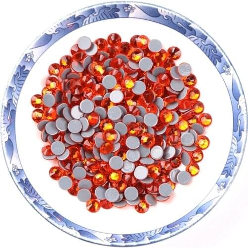 2018 New Arrived SS3-SS34 Hyacinth Strass Hot Fix Rhinestone More Shiny Super Bright Glitter Hotfix Iron On wedding Decoration