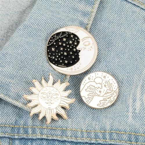 Golden Sun Moon Star Seaside Waves Brooches Cartoon Smile Face Round Enamel Pins Denim Jackets Lapel Pin Creative Badges Jewelry
