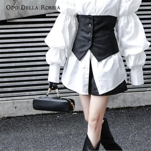 Odd Della Robbia Travel Vests