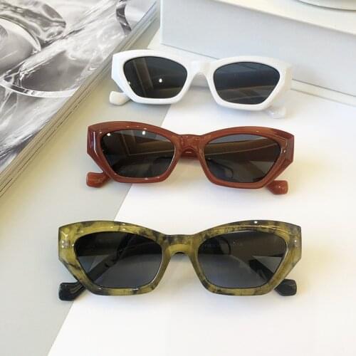 Sexy Cat Eye Sunglasses Women Fashion Small Sun Glasses Men Retro Brand Designer Black Eyewear Classic Sunshades UV400
