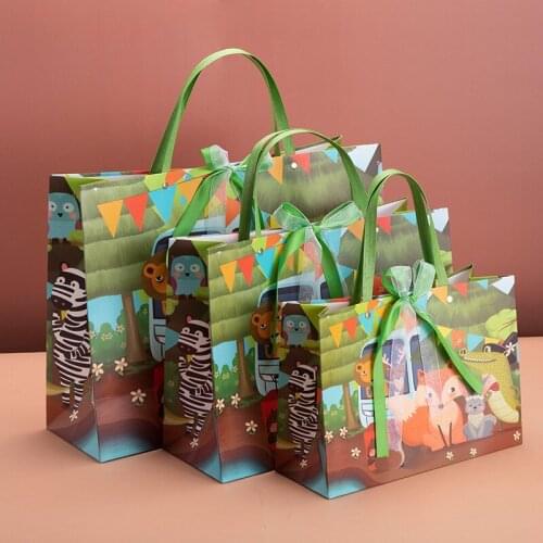 Wedding Paper bags Wedding gifts for guests Candy bar mystery favors candy container distributions Paper Bags with Handles bag