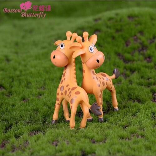 1pc Cute Mini 6cm Sika Deer Figurines Resin Craft Miniature Fairy Garden Decor Cake Ornament Home Decoration