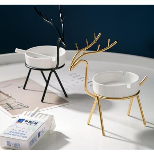 1PC European Creative Ashtray Ins Office Elk Shape Ashtray Home Living Room Decoration Ceramic Cigarette Jar