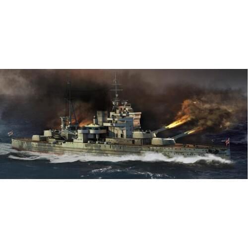 Trumpeter 1/700 scale 05794 HMS Batleship Queen Elizabeth 1941