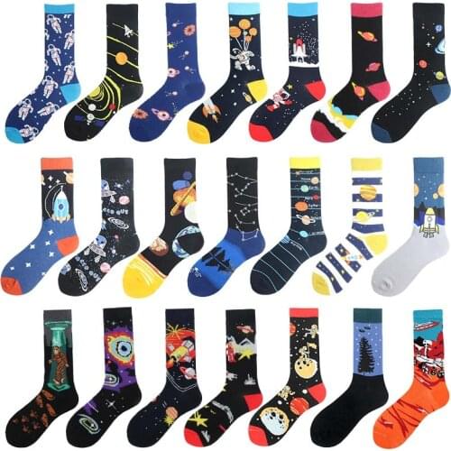 Unisex Socks Skateboard Divertidos Big Size Astronauts Planet Space Hip Hop Funny Socks Men Happy Design Crew Sox Harajuku Gift