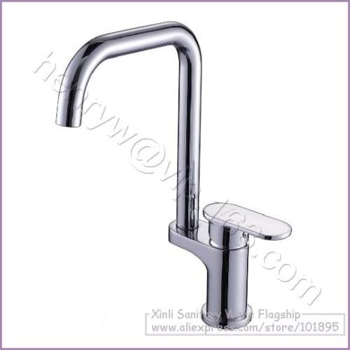 Luxury Deck Mounted Chrome Color Brass Material Single Leaver Kitchen Mixer