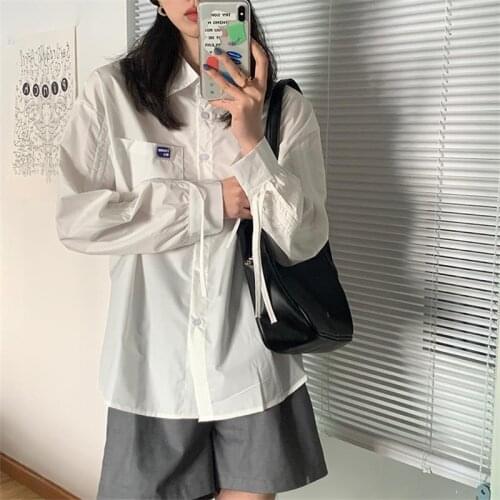 Casual Loose Ins Badge Shirt Female Korean Harajuku Cute Womens Shirts Ulzzang Japanese Kawaii Ladies Vintage Clothes For Women