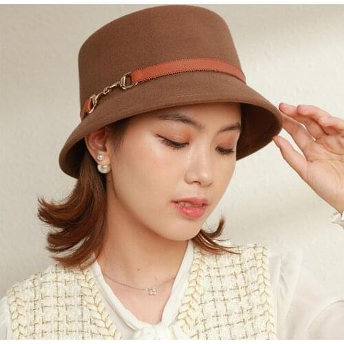 Winter Wool Fedora Hats For Women British Lady Fashion Pork Pie Hat Belt Metal Buckle Bucket Cap Female Felt Cloche Hat Fedoras