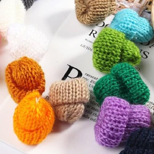 10pcs New Style Mini Woolen Hat Scar Hand Woven DIY Toy Dolls Mobile Phone Case Childrens Cothing Ornaments Crafts Accessories