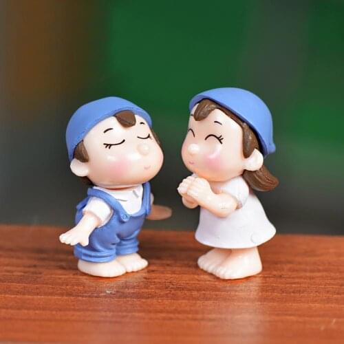 2Pcs Boy Girl Kids Couple Miniature Ornament Craft DIY Landscape Dollhouse Decor