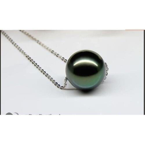 Stunning round south sea13-14mm black green pearl necklace 14k