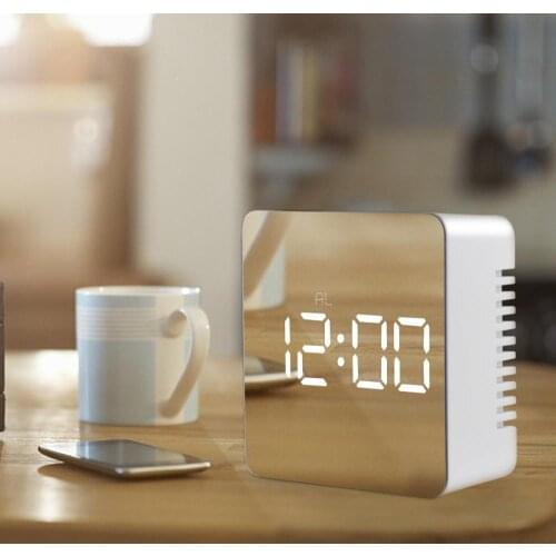 Portable Night LED Digital Display Office Clock Bedroom Wake Up Light LED Digital Clock Table Watch Desk Clock Reloj Sobremesa