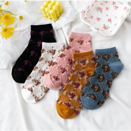 Yishine New 10 Pairs Retro Florals Pattern Casual Cotton Crew Sock Spring Summer Kawaii FlowersSocks for Girls