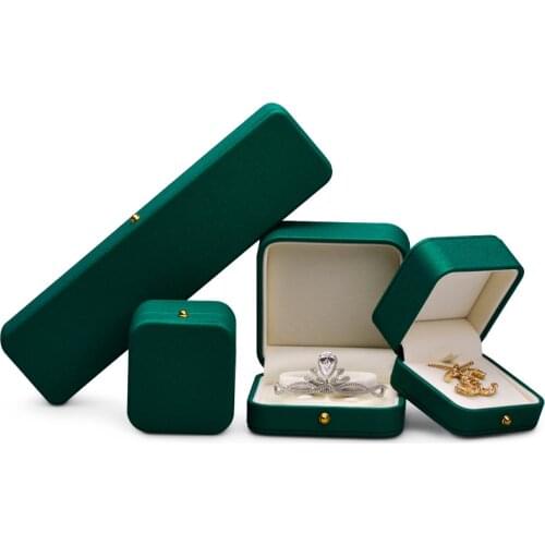 Oirlv Elegant Green Leather Flannelette Ring Box Pendant Case Bracelet Storagecase Long Chain Package Jewelry Organizer
