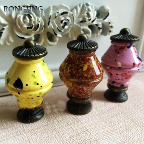Imitation Ceramics Antique Furniture Handles Vintage Furniture Vase Knobs Kitchen Cabinet Handles Closet Wardrobe Cupboard Pulls