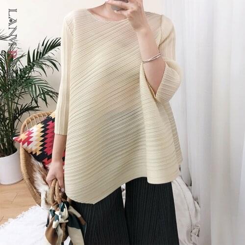 LANMREM New Arrivals 2021 Summer Solid Color Round Neck Three Quarter Sleeve Irregular Pleated Shirt For Women Casual 2T1494