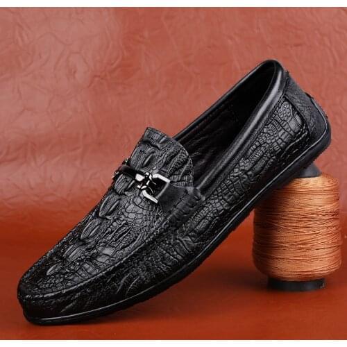 Summer Hot trend Mens first layer Leather Fashionable Breathable Peas Shoes all-match wear-resistant casual Outdoor shoes