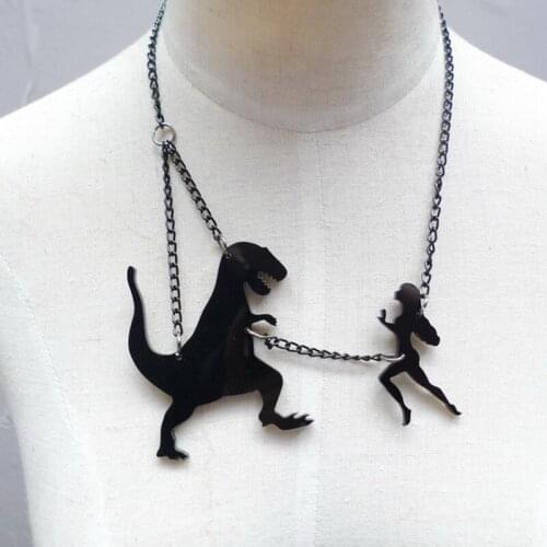 88N Dragon & Woman Warrior Necklace Game Theme Pendant Fashion Party Necklace