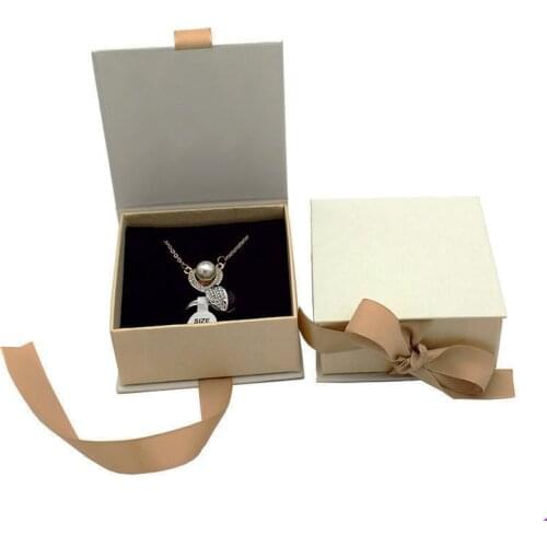 Jewelry Popular Classic Gifts Paperboard Display Box Engagement Pendant Organizer Box