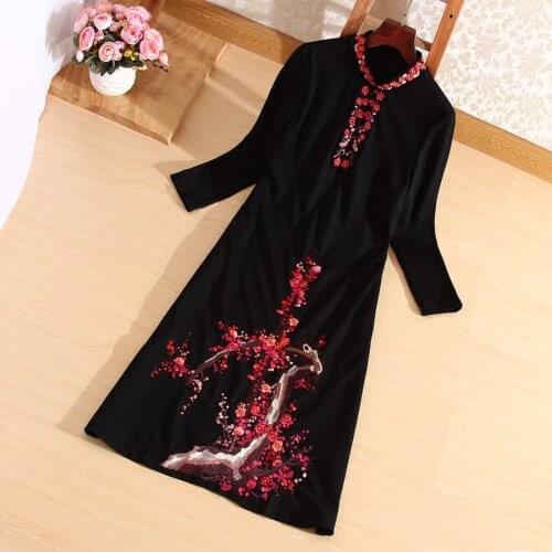 Chinese Style Women Qipao Dress Autumn Royal Embroidery Plum Blossom Vingtage Elegant Lady Plus Size Cheongsam Dress M-4XL