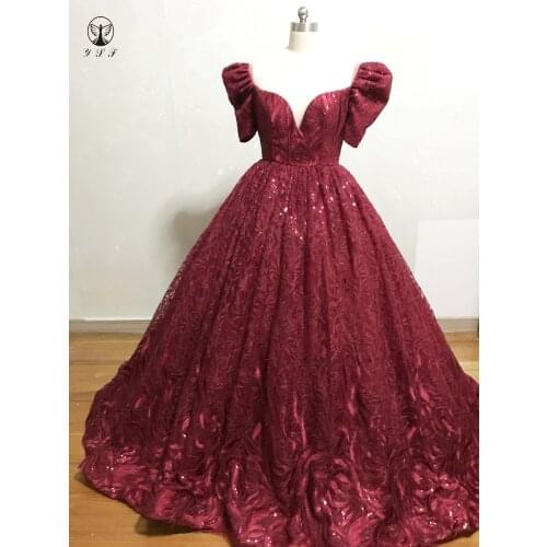 Classic Design Illusion O Neck Sheer Back Beaded Heavily Short Sleeve Ball Gown Lace Burgundy Evening Dresses