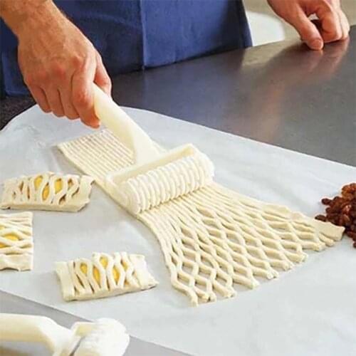 Large Size Pizza Roller Cutter Pastry Baking Tools Knife Bakeware Embossing Dough Roller Lattice Cutter Craft Pie Cookie Cutter