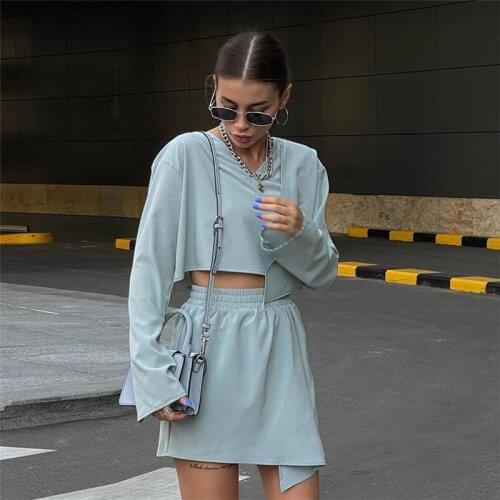 Fashion Women Shorts Suit 2021 Autumn New Navel Solid Color V-neck Long Sleeves Street Straight Shorts Casual Shorts Sets