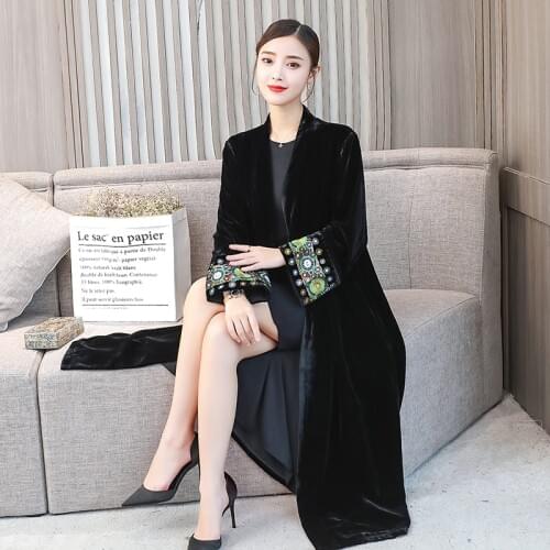 Black Velour Long Trench Coat Elegant Vintage Fashion Casual Velvet Outerwear 2020 Spring Embroidery Windbreaker Plus Size W1113