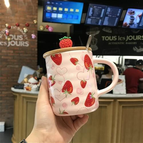Creative Girls Heart Ceramic Mug with Cover Scoop Large Capacity Mug Lovely Mug Personalized Strawberry Milk Mug Cup Set