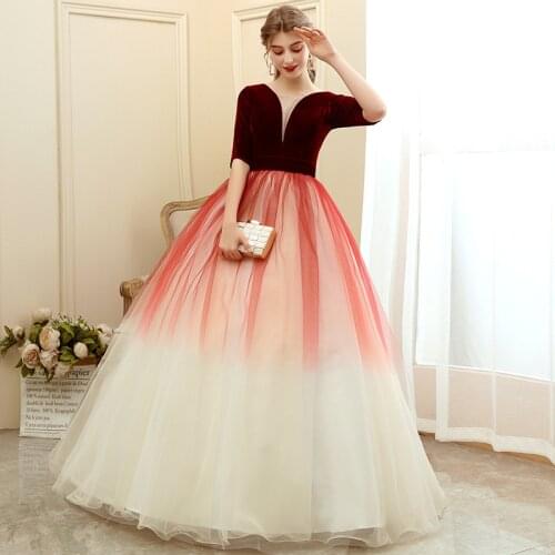 2020 New The Quinceanera Dresses Sexy V-neck Half Sleeve Vestidos 15 Anos Party Prom Quinceanera Ball Gown Noble Robe De Bal