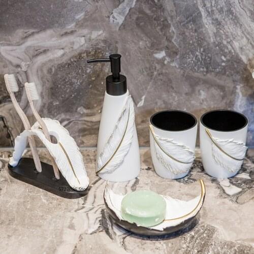 Nordic light luxury resin bathroom supplies toothbrush holder / toothpaste dispenser tray modern bathroom decoration accessories