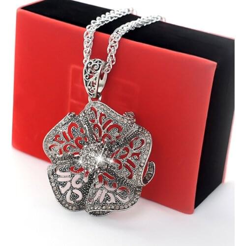 Vintage Flower Long Pendant Necklace Women New Fashion Jewelry Wholesale Sweater Necklaces Christmas Gifts