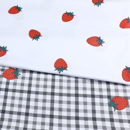 Strawberry Print Kids 100% Cotton Twill Fabric Cotton Bed Sheet Cloth For DIY Sewing Quilting Fat Quarters Material For Baby