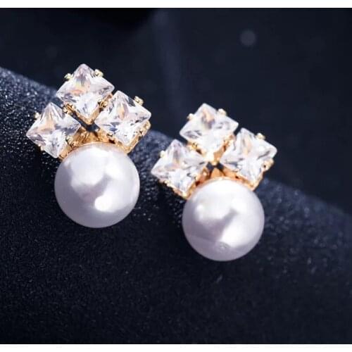 Dainty Elegant Pearl Stud Earrings Triangular Design Shiny Crystal Zircon Fashion Fine Jewelry For Women Wedding Statement Party