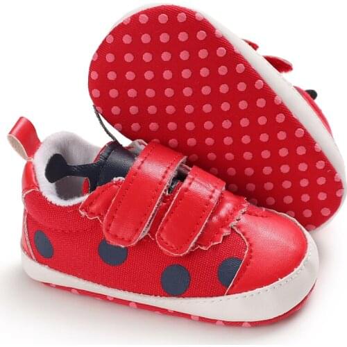 Newborn Girl Crib Shoes Slip On Soft Sole Cartoon First Walkers Baby Shoes 0-18 Months Infant Prewalker Baby Shoes