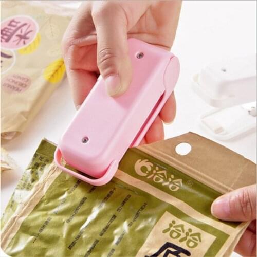 Kitchen Accessories Tool Food Clip Heat Sealer Sellador de bolsas Household Snack Bag Sealer Mini Portable Kitch