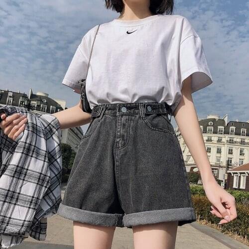 Loose Fit Blue Denim Shorts 2021 New Summer Women Button Wigh Leg Jeans Shorts Casual Female High Waist