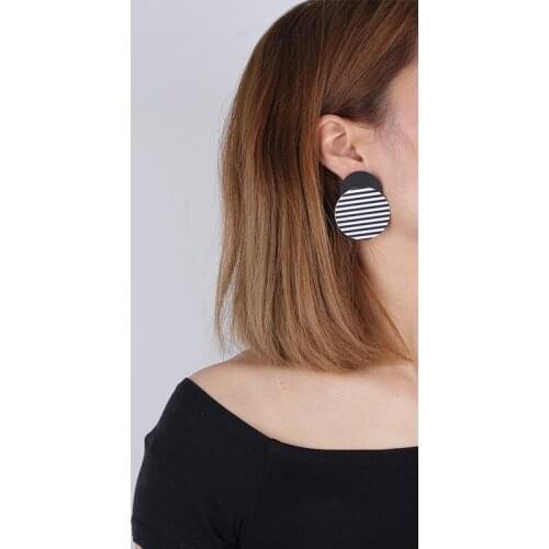 JID Black White Striped Round Metal Earrings Punk Style Womens Stud Earrings Ladies Simple Body Jewelry Party Gift Boho Decor