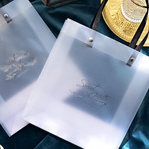 Creative luxury wedding gift bags transparent pvc gift bag square kraft paper gift bag eco-friendly party pajamas containers bag