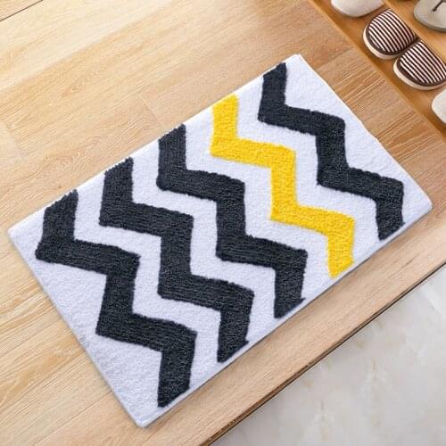 Nice rug Absorbent Black Yellow Chevron Striped Doormats Antiskid Bathroom Bedroom Living Room Zig Zag Carpet Rugs Home Deco