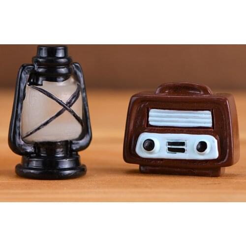 Retro Nostalgic Figurine Mini Dollhouse Ornaments Home Decor Model DIY Landscaping Crafts Miniature Props Phonograph Accessories