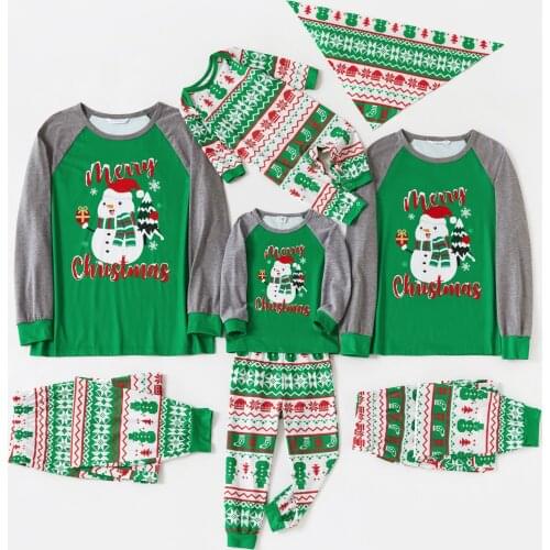 PatPat Christmas Snowman and Letters Print Green Family Matching Long-sleeve Pajamas Sets (Flame Resistant)