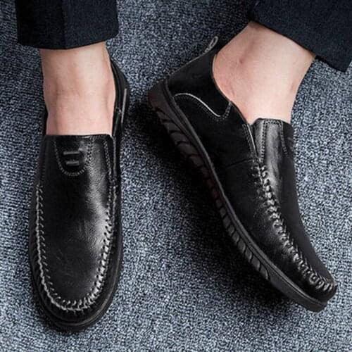 Leather Mens Casual Shoes Luxury Brand New Fashion Loafers Lightweight Moccasin Breathable Non-Slip Solid Color Driving Shoes