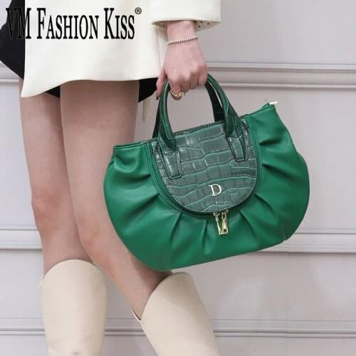 2021fashion Ladies Cloud Shoulder Messenger Bag Microfiber Leather Large-capacity Crocodile Pattern Decoration Half Moon Handbag