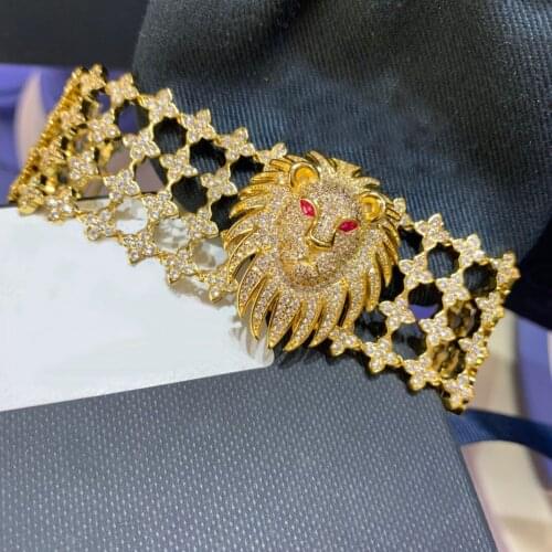 Xin JIU NAI Wide Bracelets