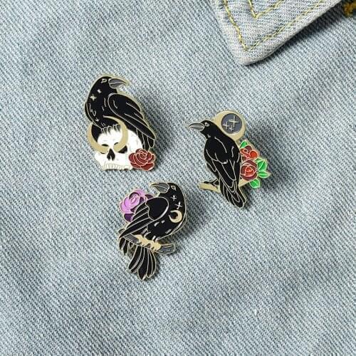 Gothic Crow Raven Enamel Pins Custom Bird Skull Moon Flowers Brooches Pin Punk Badge Bag Lapel Jewelry Gift for Friend Wholesale