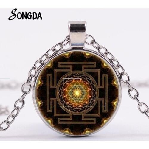 Buddhist Sri Yantra Pendant Necklace Sacred Geometry Mandala Pattern Chocker Chains Chakra Spiritual Meditation Jewelry Women